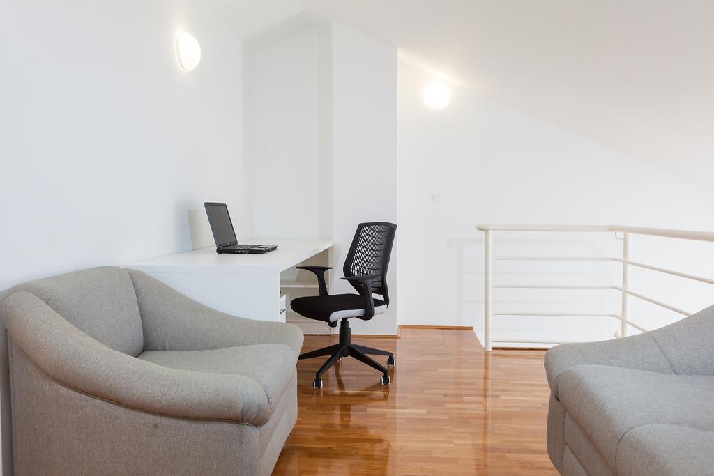 New Gallery Apartment With Beautiful View Baška Voda Eksteriør billede