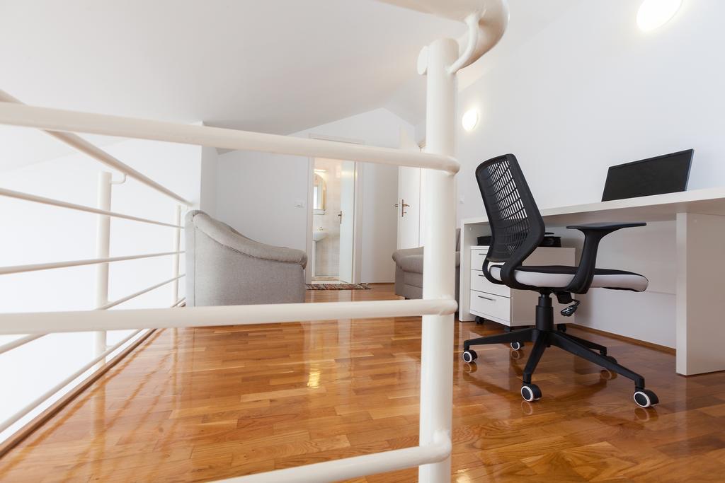New Gallery Apartment With Beautiful View Baška Voda Eksteriør billede