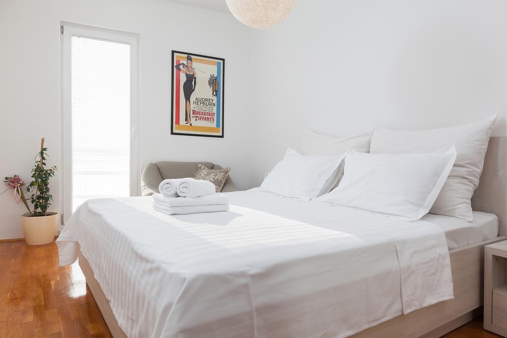 New Gallery Apartment With Beautiful View Baška Voda Eksteriør billede