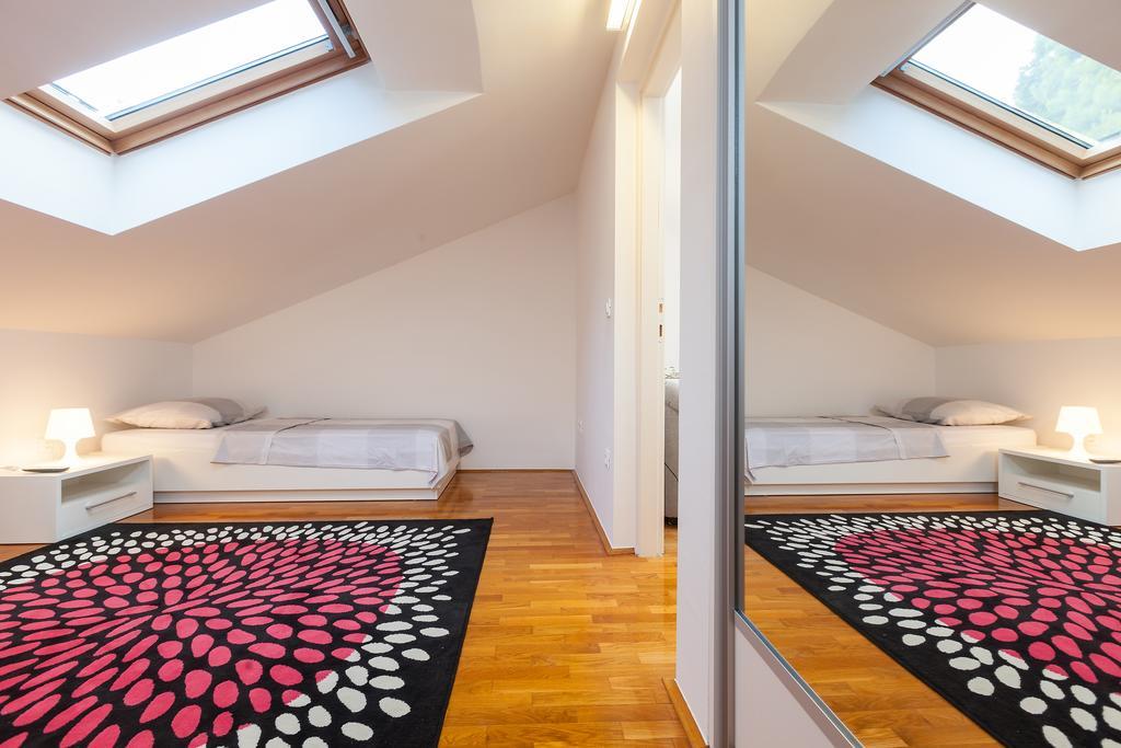 New Gallery Apartment With Beautiful View Baška Voda Eksteriør billede