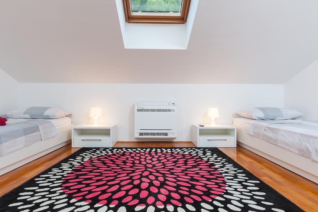 New Gallery Apartment With Beautiful View Baška Voda Eksteriør billede